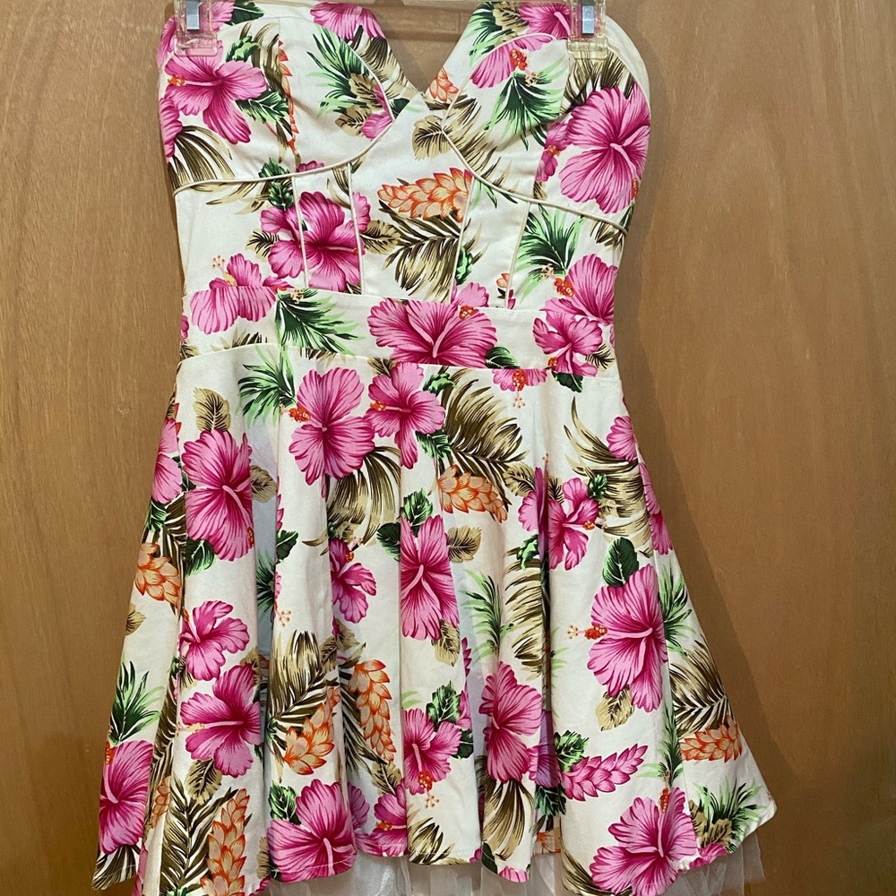 Strapless floral can-can dress